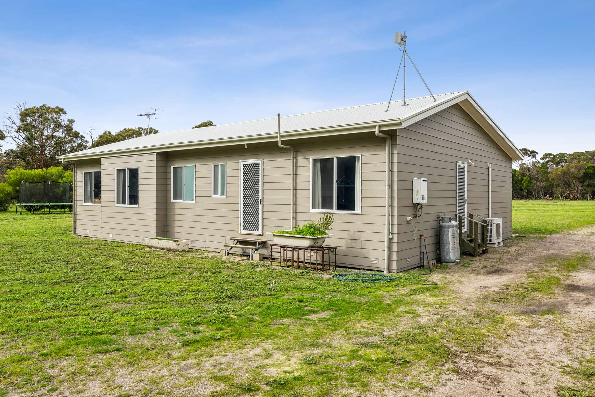 57 Links Road, Brownlow Ki For Sale by Farmbuy.com - image 18