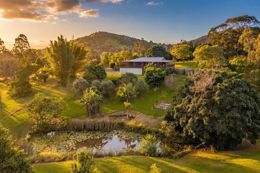 22 Highfield Drive, Chatsworth QLD 4570