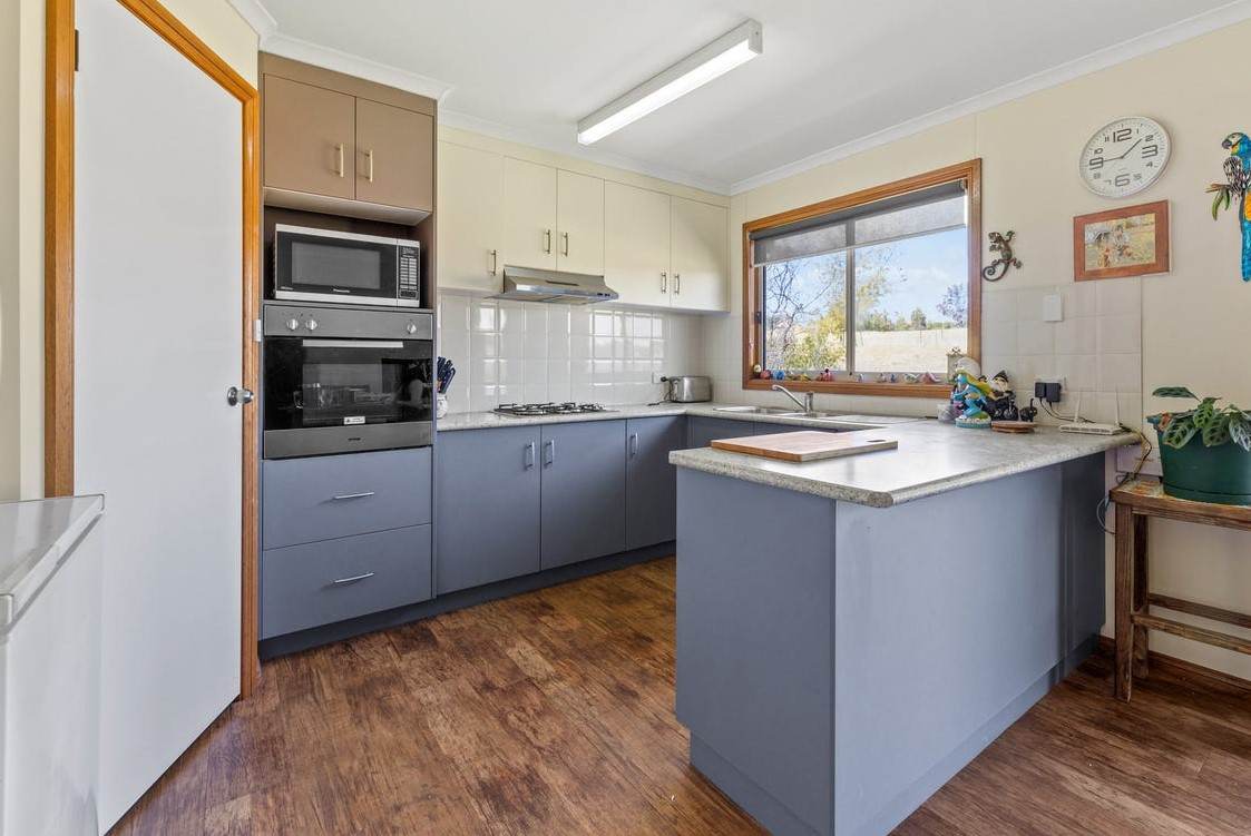 202 Pattersons Lane, Young For Sale by Farmbuy.com - image 14