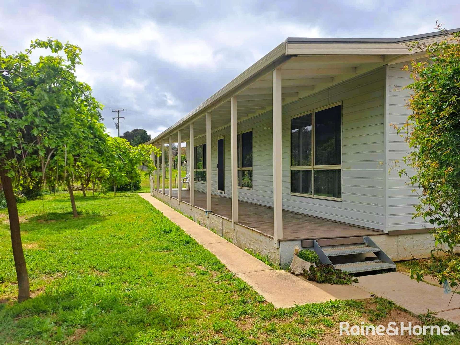 202 Pattersons Lane, Young For Sale by Farmbuy.com - image 4