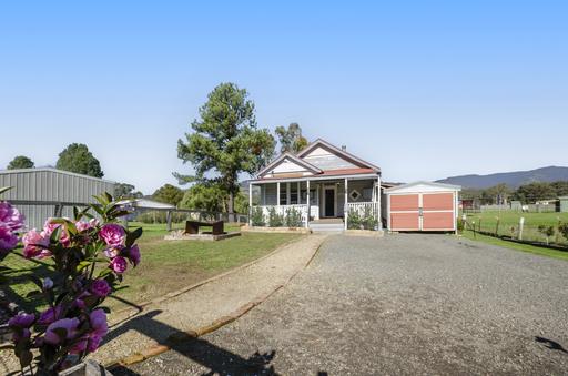 Farm For Sale - NSW - Murrurundi - 2338 - CHARMING COUNTRY COTTAGE - PERFECT FOR YOUR PONIES! 