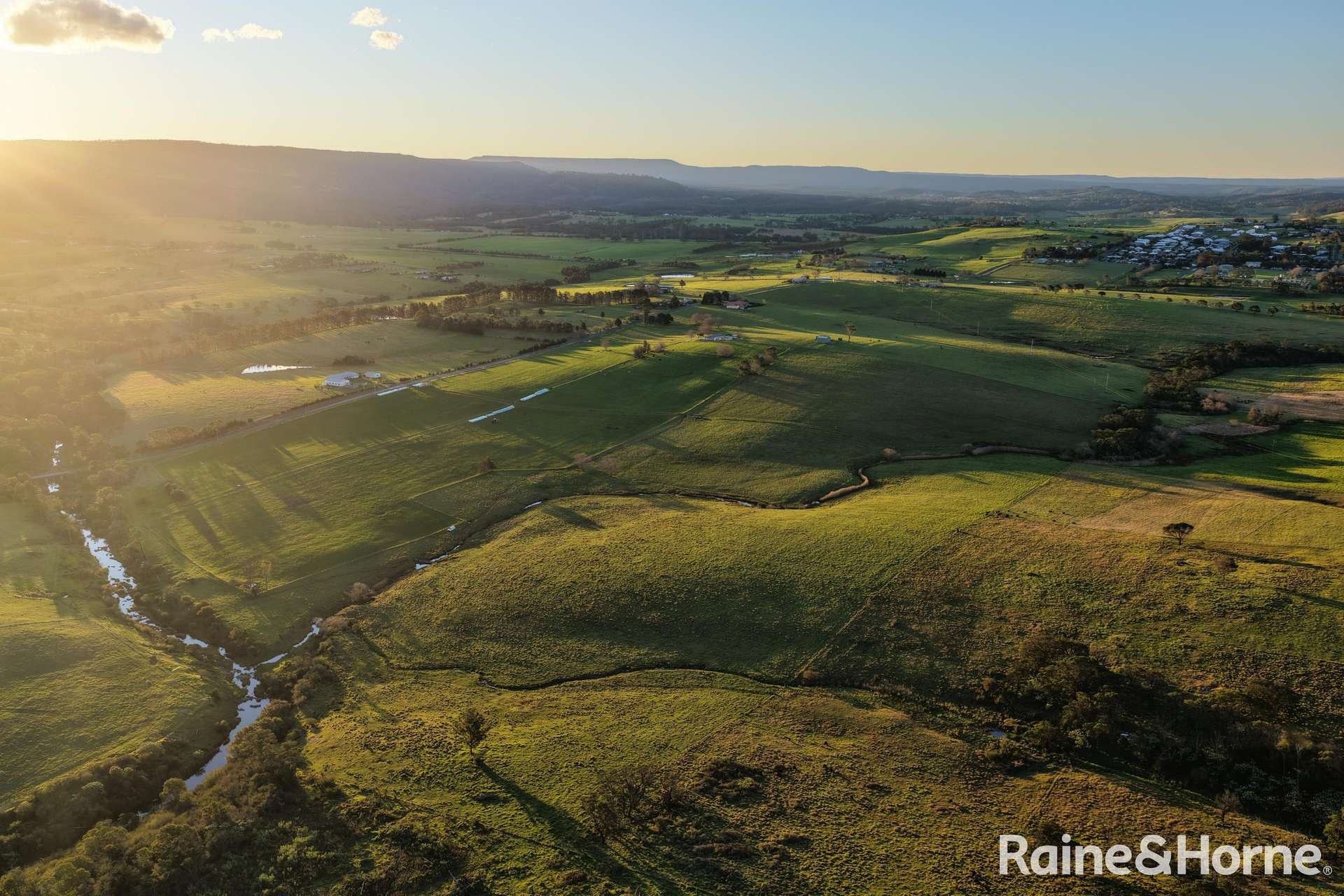 133 Woodstock Road, Milton For Sale by Farmbuy.com - image 17