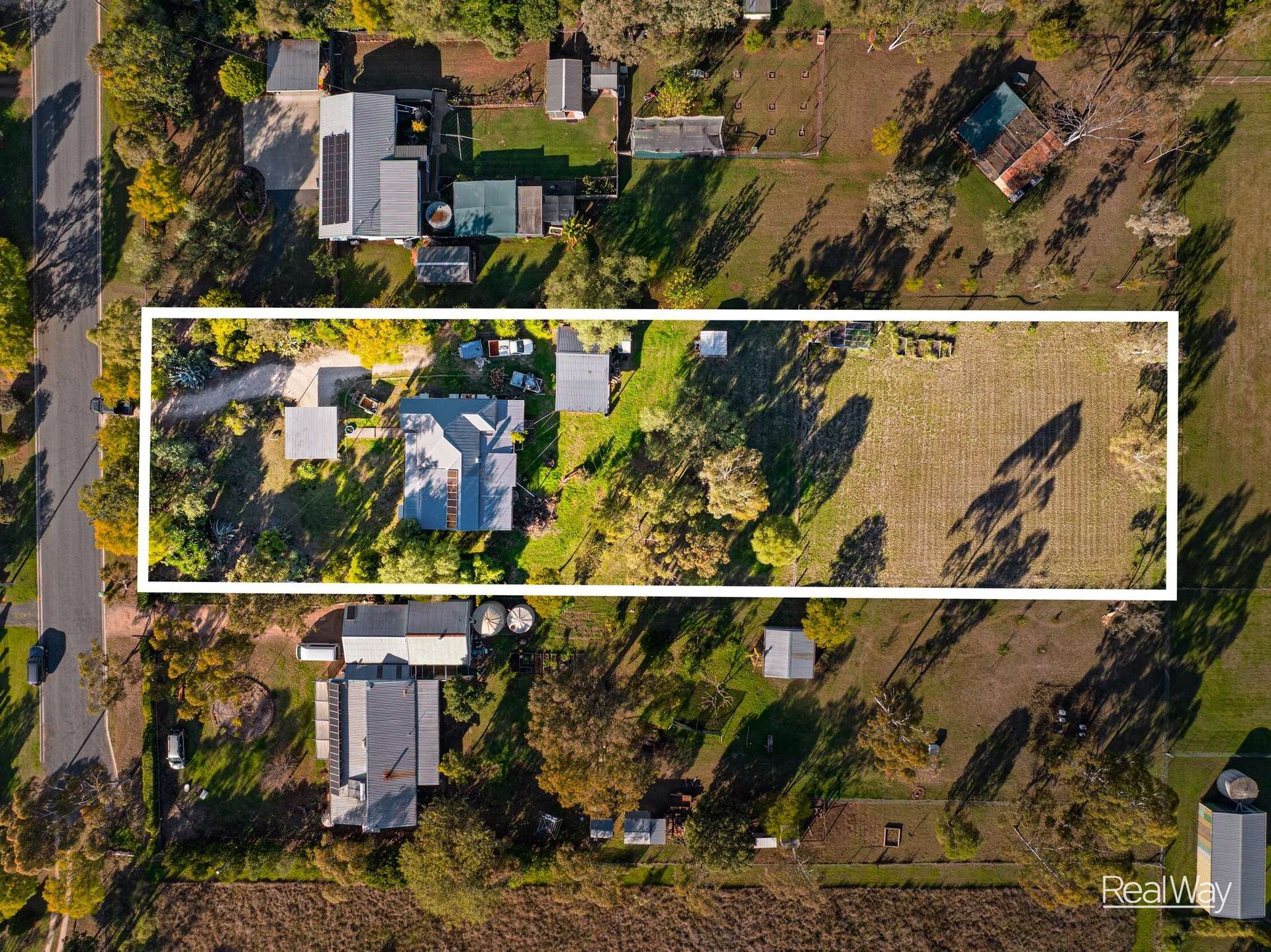 8 Kann Street, Goombungee For Sale by Farmbuy.com - image 11