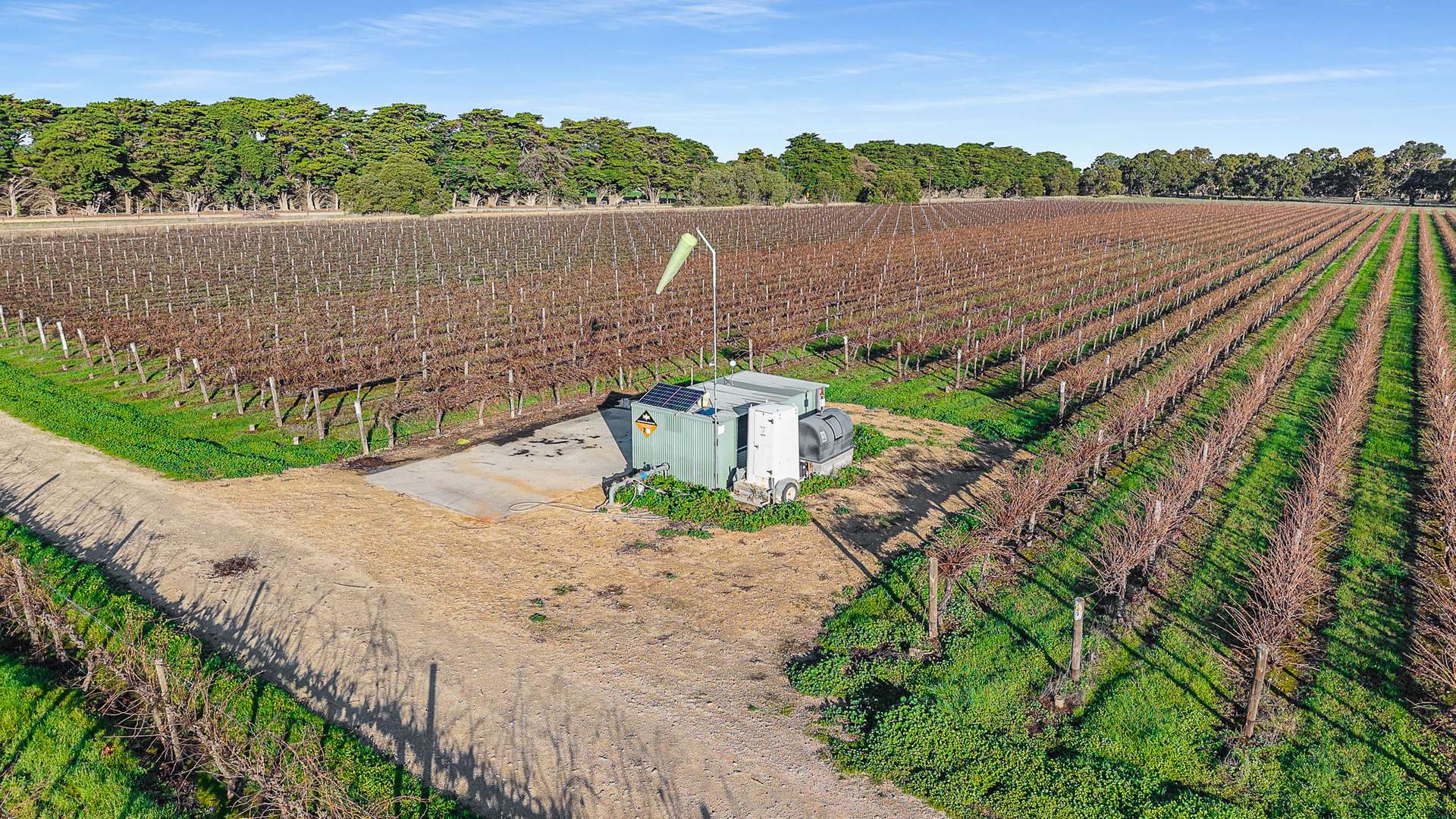 417 Glenroy-Bool Lagoon Road, Glenroy For Sale by Farmbuy.com - image 3
