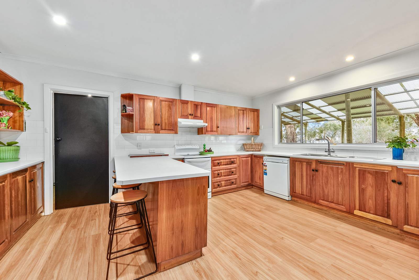 49 Old Padthaway Road, Mundulla For Sale by Farmbuy.com - image 5