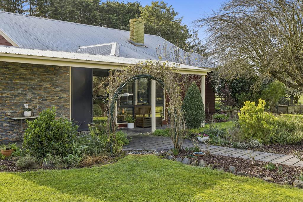 365 Chocolyn Settlement Road, Chocolyn VIC 3260