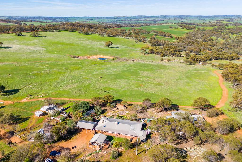 271 Old Plains Road, Toodyay WA 6566