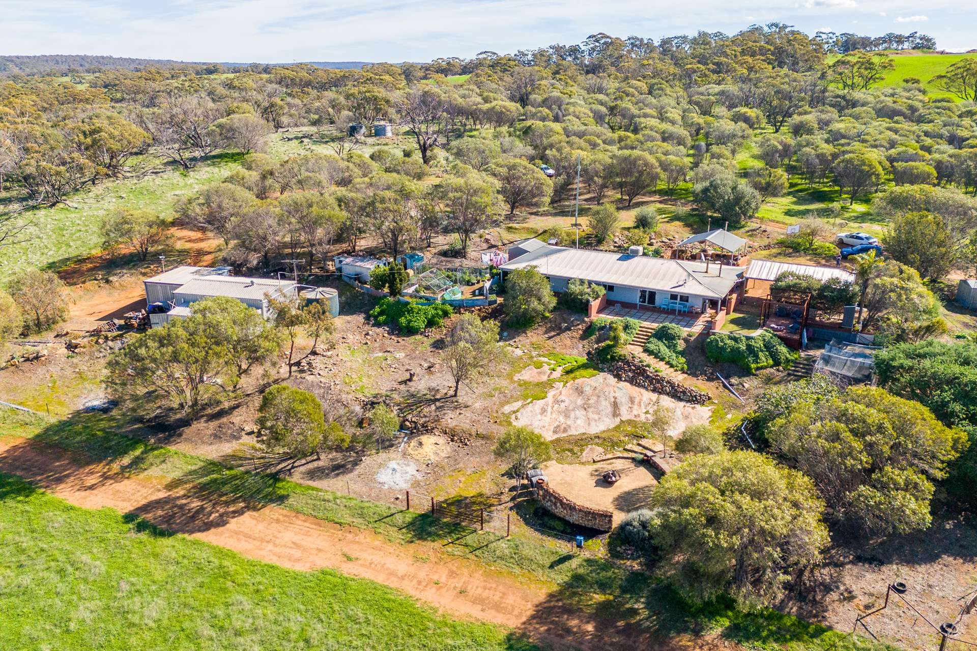 271 Old Plains Road, Bejoording For Sale by Farmbuy.com - image 28