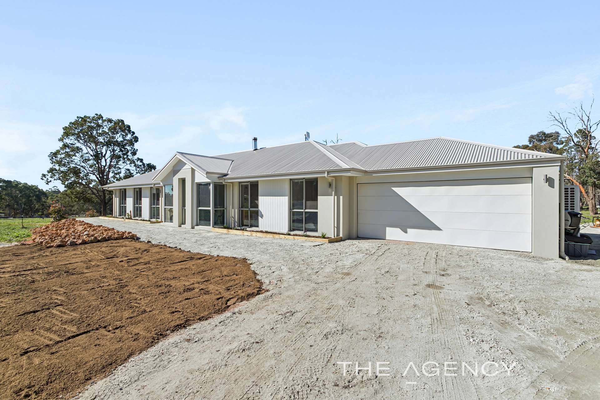 13 Bridgeman Road, Bakers Hill For Sale by Farmbuy.com - image 3