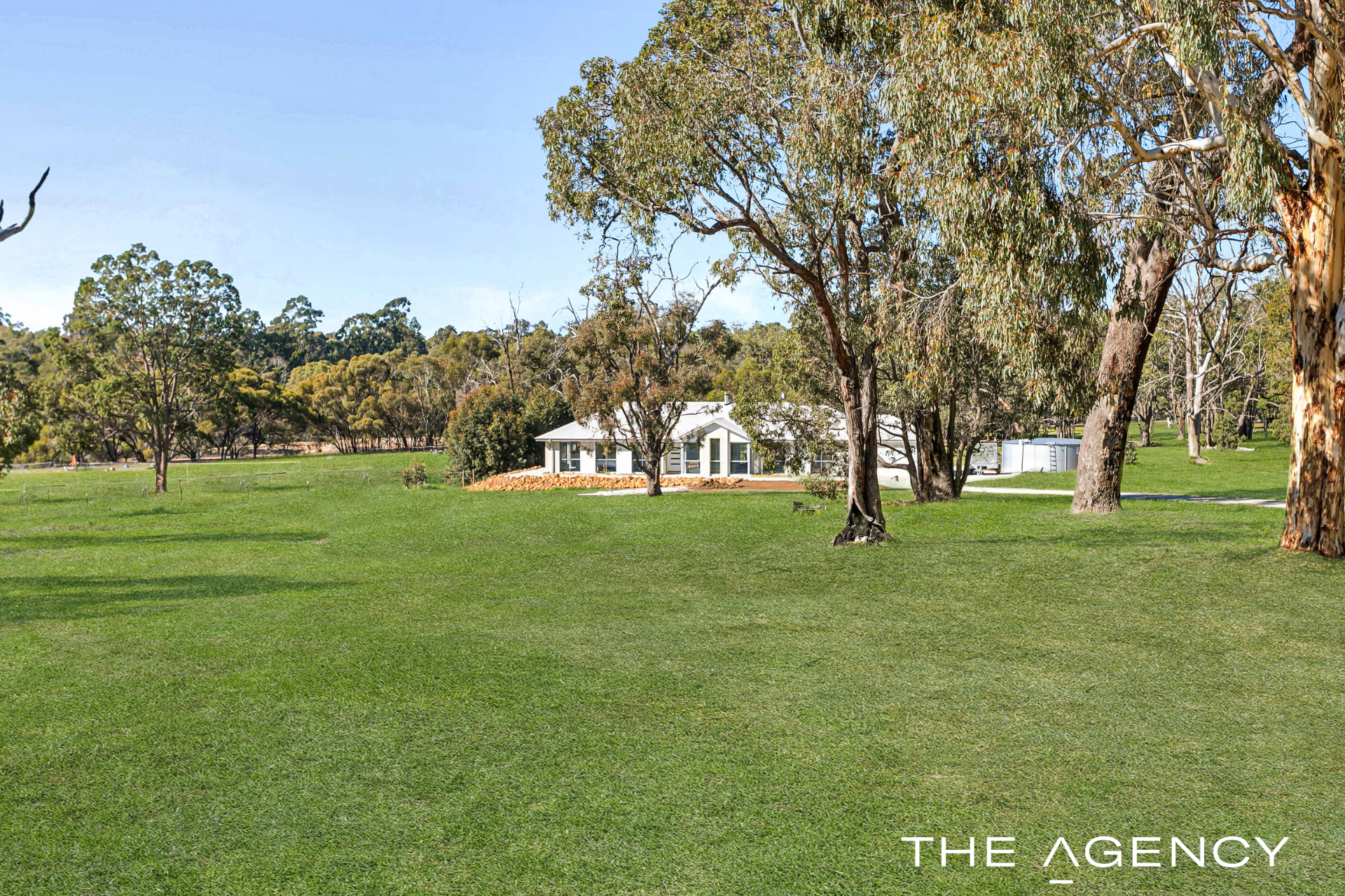13 Bridgeman Road, Bakers Hill For Sale by Farmbuy.com - image 1