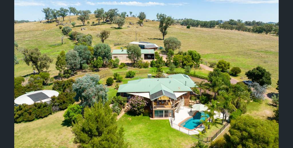 4 Rockdale Lane, Table Top NSW 2640