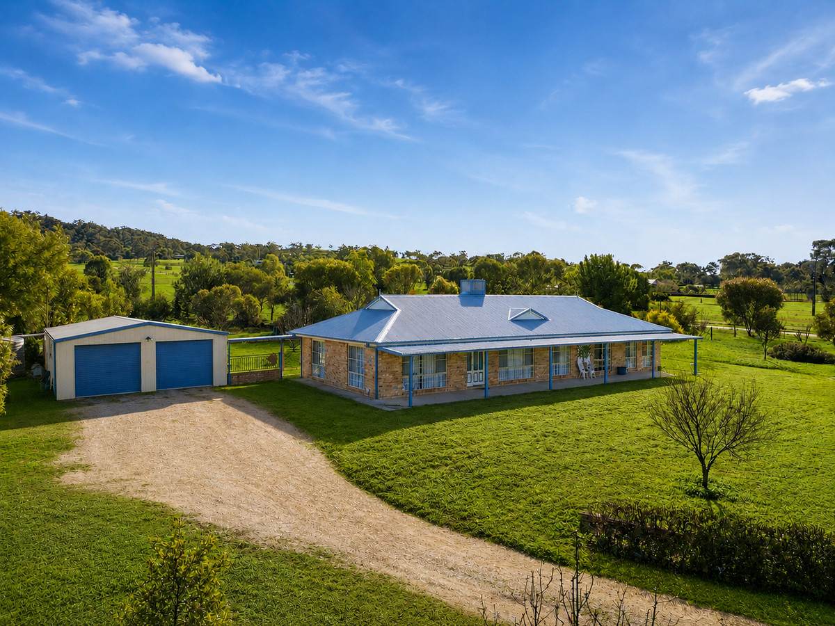 205-211 Kamilaroi Road, Gunnedah For Sale by Farmbuy.com - image 2