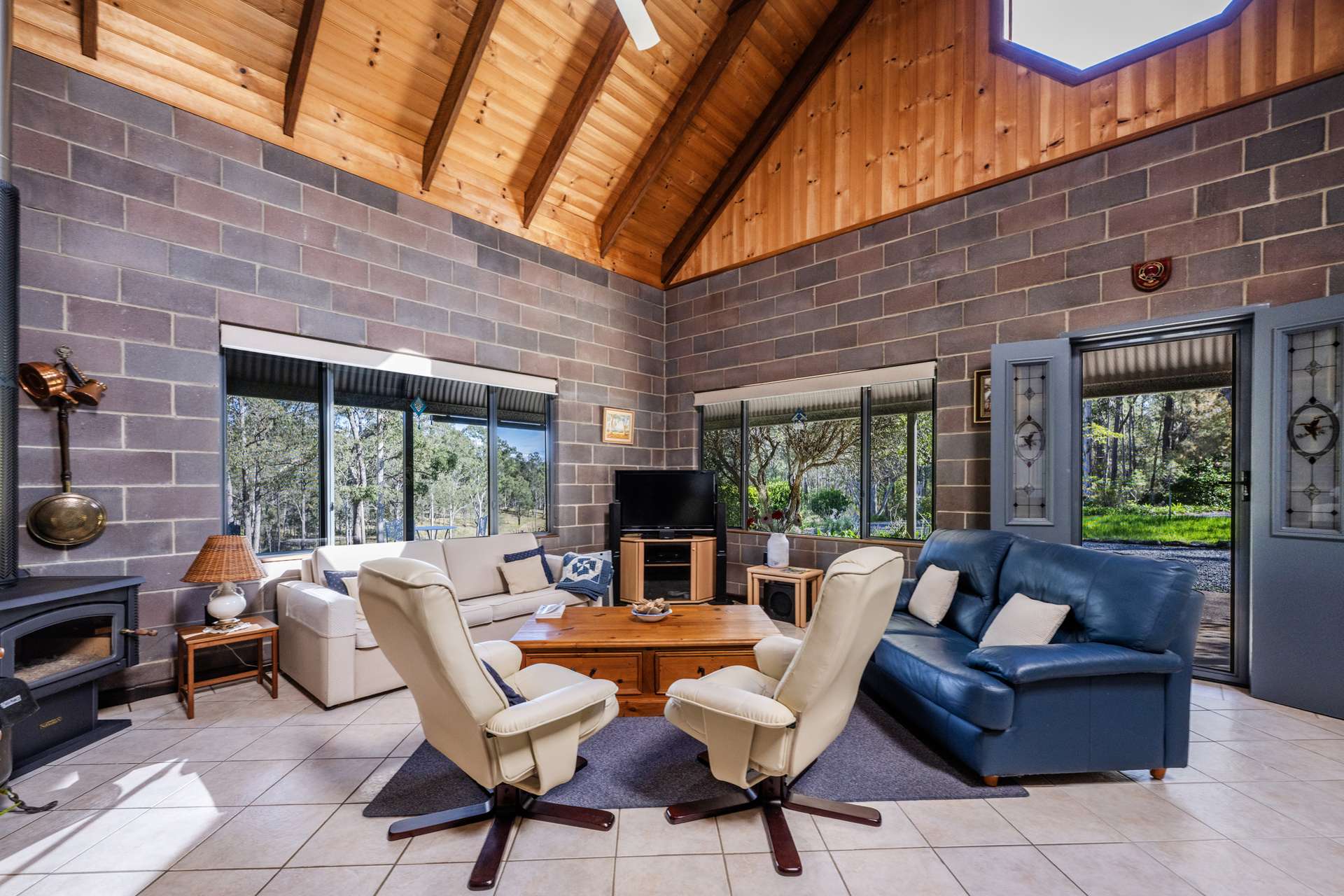 2589 Clarence Way, Upper Copmanhurst For Sale by Farmbuy.com - image 3