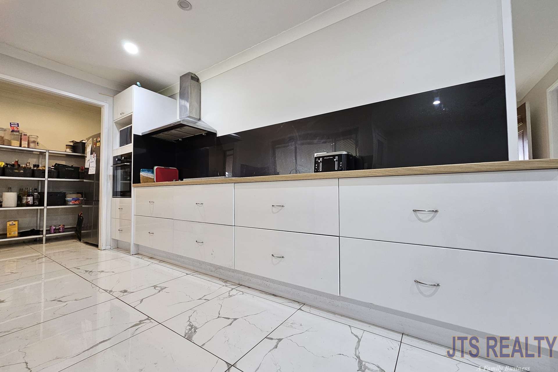 8 Sheppard Avenue, Muswellbrook For Sale by Farmbuy.com - image 15