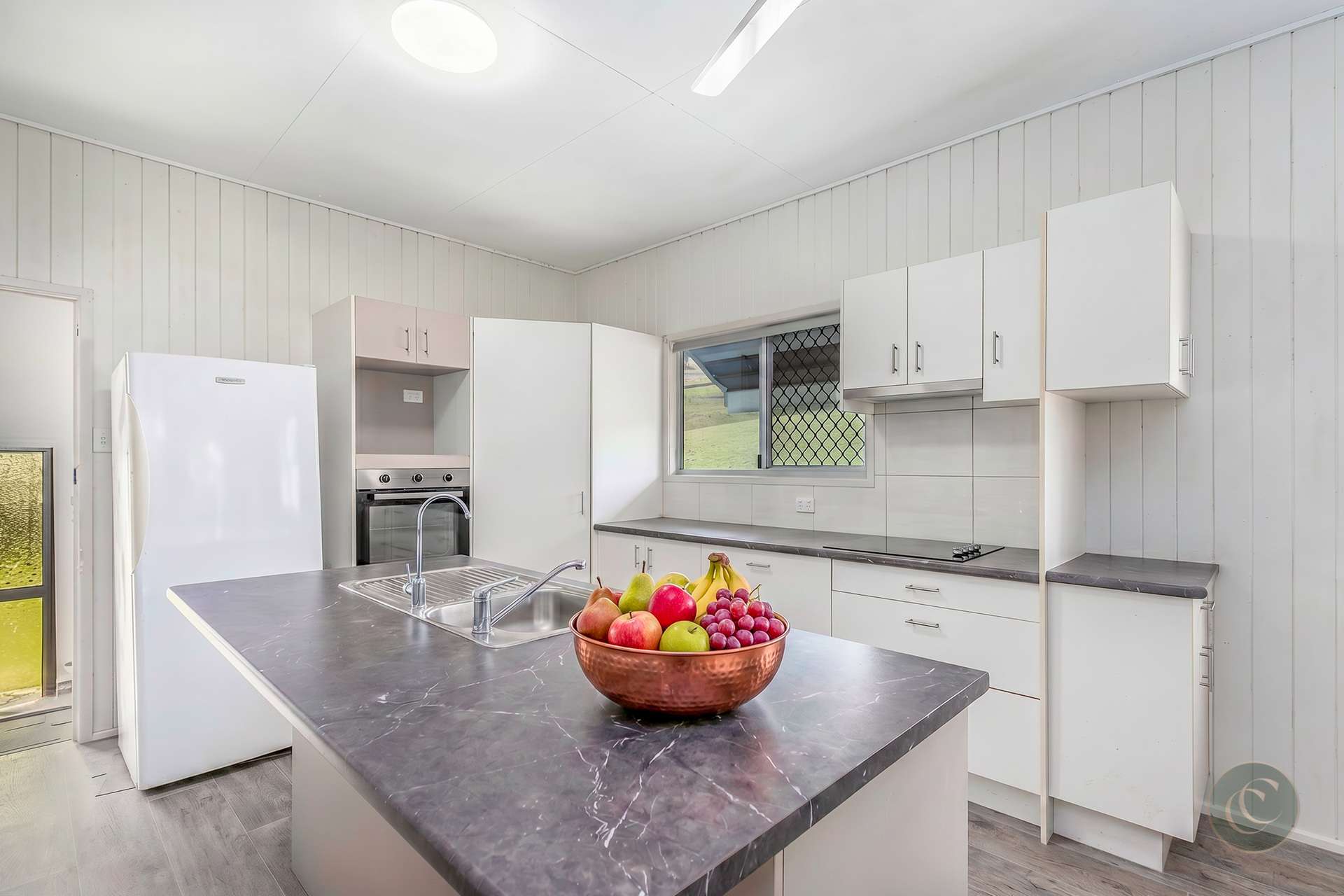 61 Euston Road, Glastonbury For Sale by Farmbuy.com - image 4
