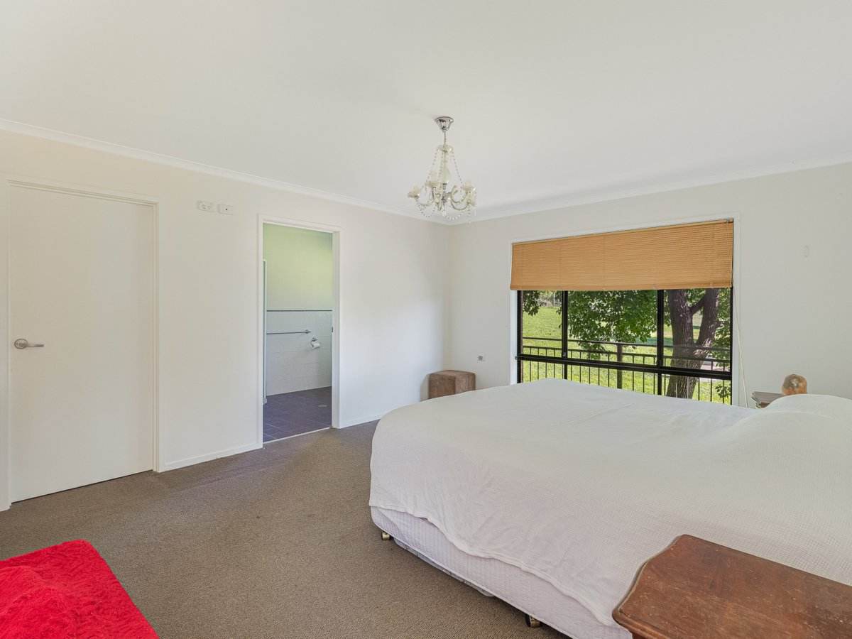 8 Willow Court, Bega For Sale by Farmbuy.com - image 11
