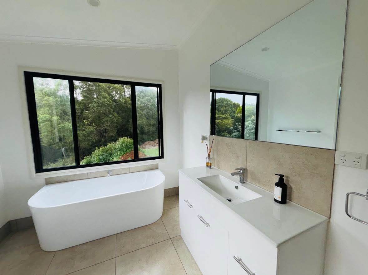 60 Brown Road, Lake Eacham For Sale by Farmbuy.com - image 15
