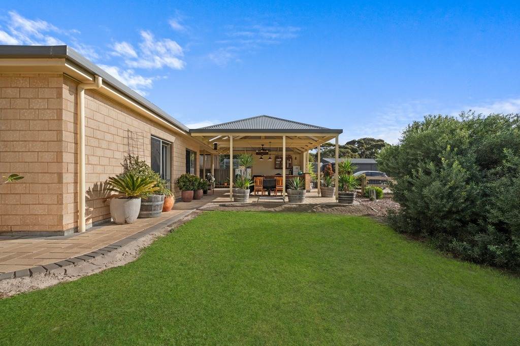 19 Summervista Boulevard, Kingscote For Sale by Farmbuy.com - image 3