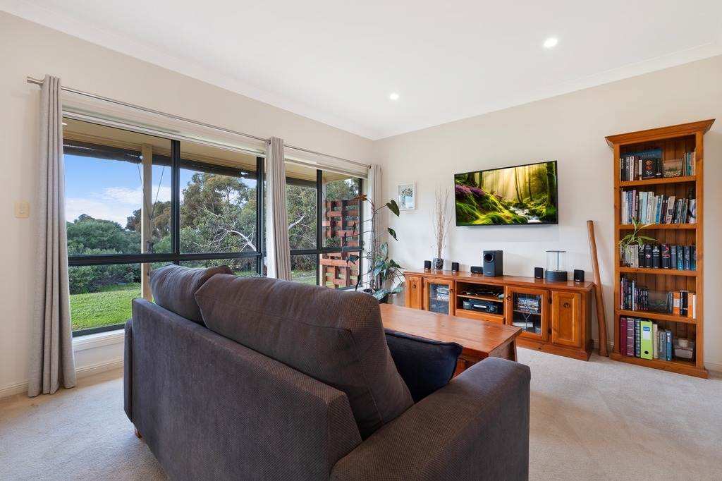 19 Summervista Boulevard, Kingscote For Sale by Farmbuy.com - image 20