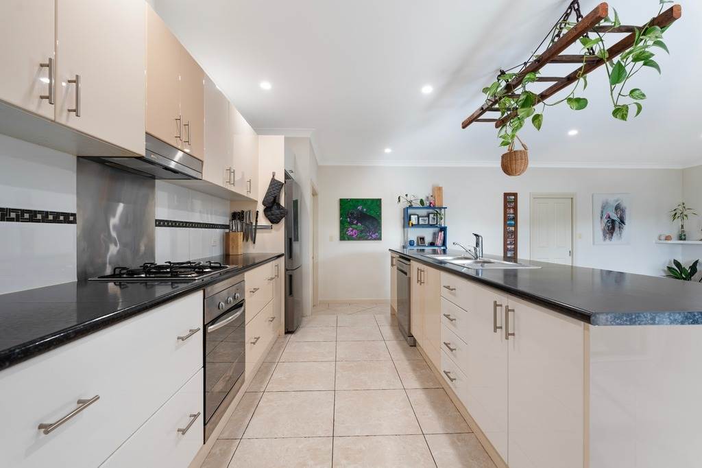 19 Summervista Boulevard, Kingscote For Sale by Farmbuy.com - image 15