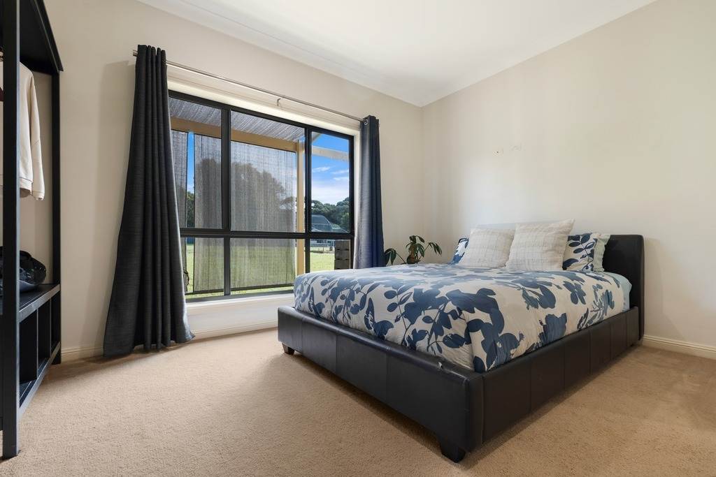 19 Summervista Boulevard, Kingscote For Sale by Farmbuy.com - image 23