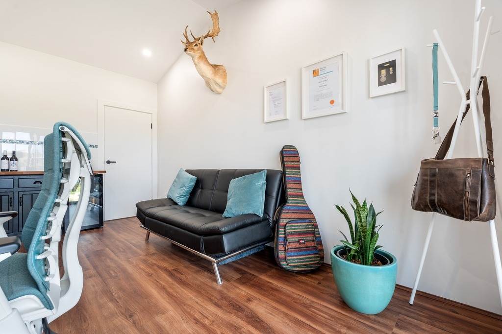 19 Summervista Boulevard, Kingscote For Sale by Farmbuy.com - image 30