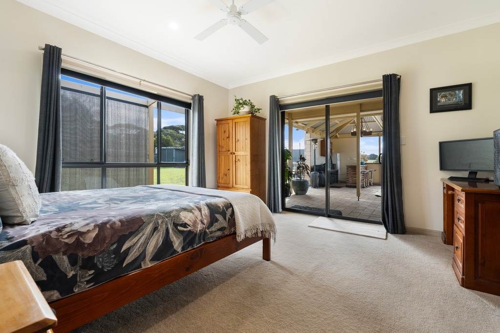 19 Summervista Boulevard, Kingscote For Sale by Farmbuy.com - image 22