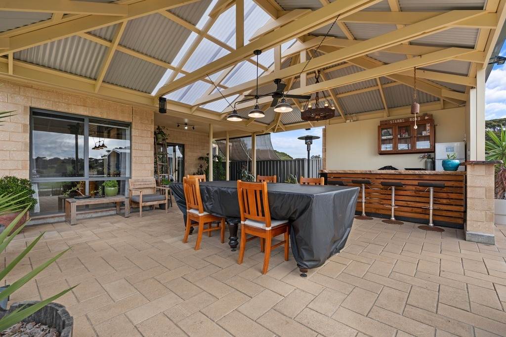 19 Summervista Boulevard, Kingscote For Sale by Farmbuy.com - image 7