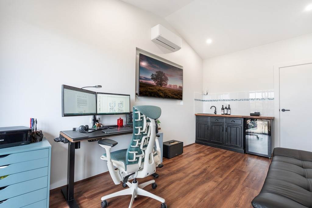 19 Summervista Boulevard, Kingscote For Sale by Farmbuy.com - image 29
