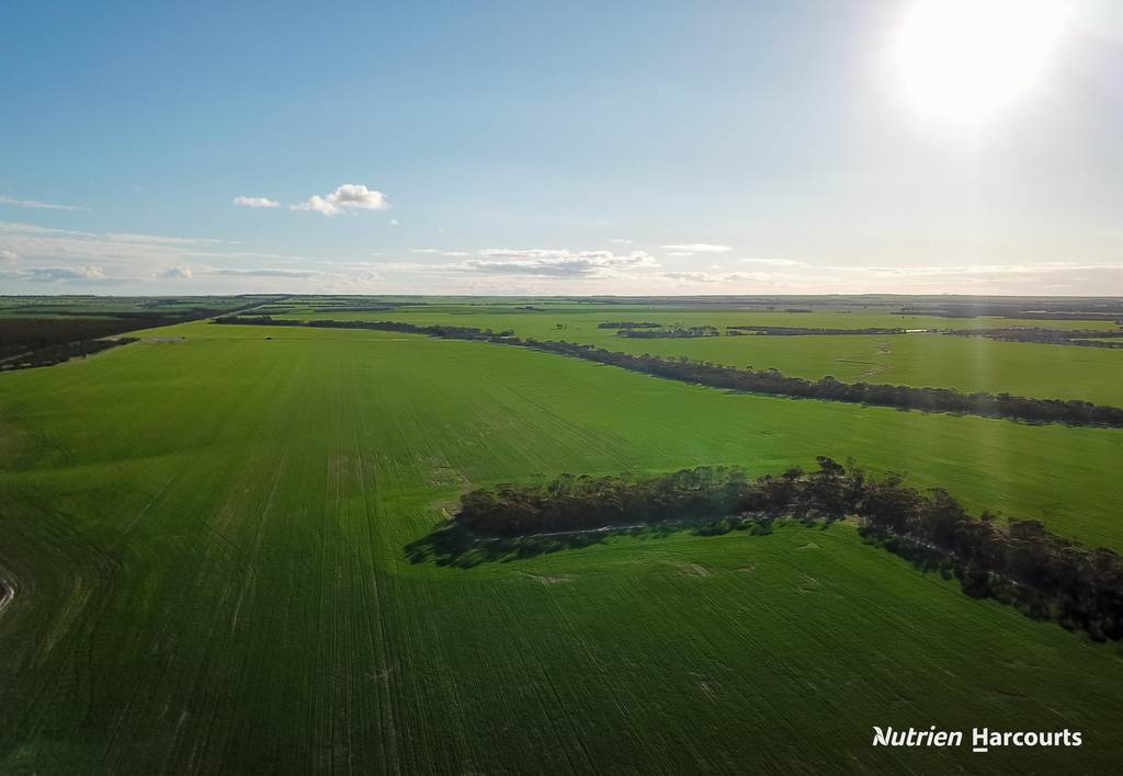 &period; POSSUM HILL & LEN'S BLOCK, Mindarabin WA 6336
