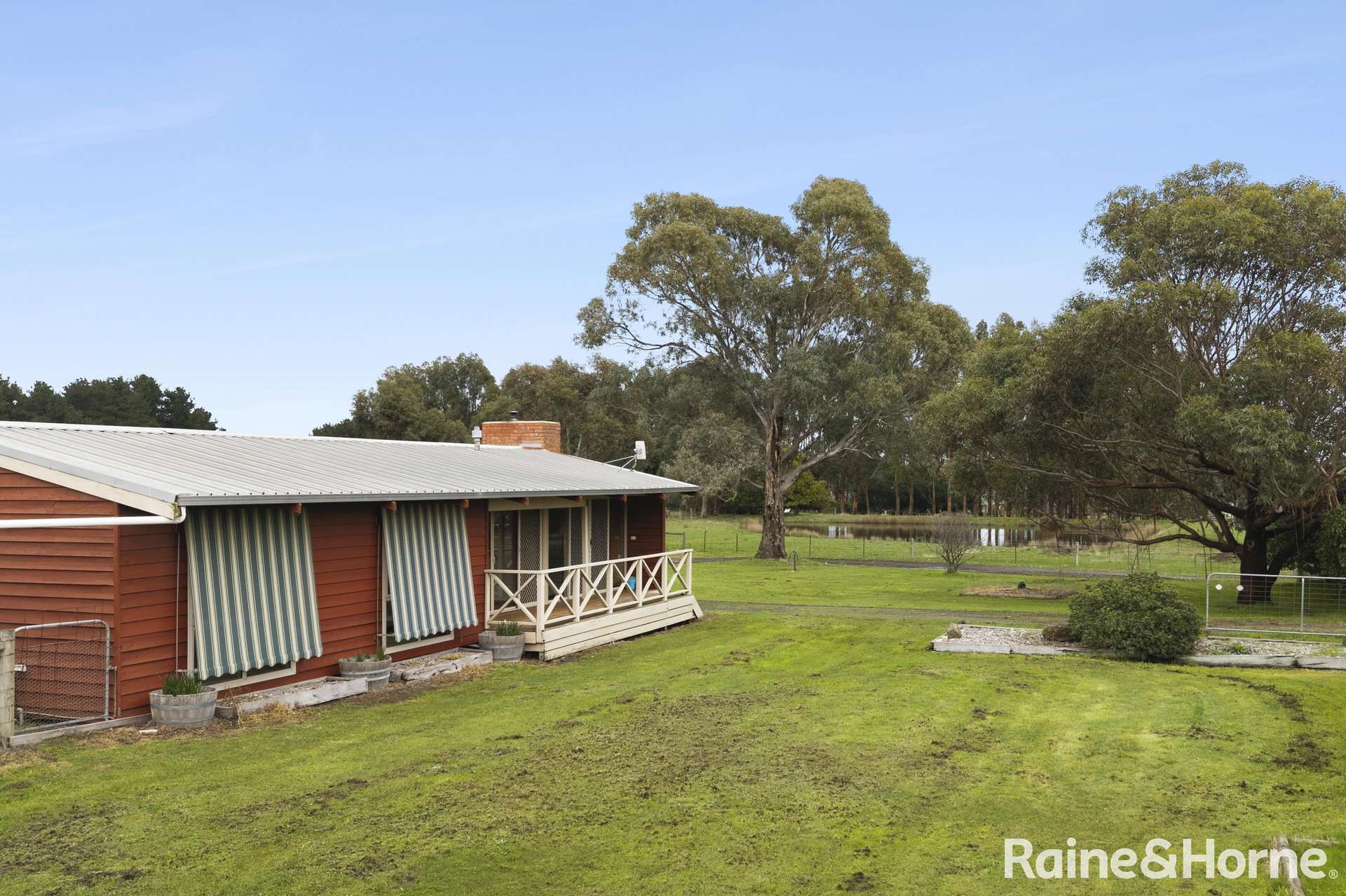 96 Baynton Road, Kyneton For Sale by Farmbuy.com - image 23