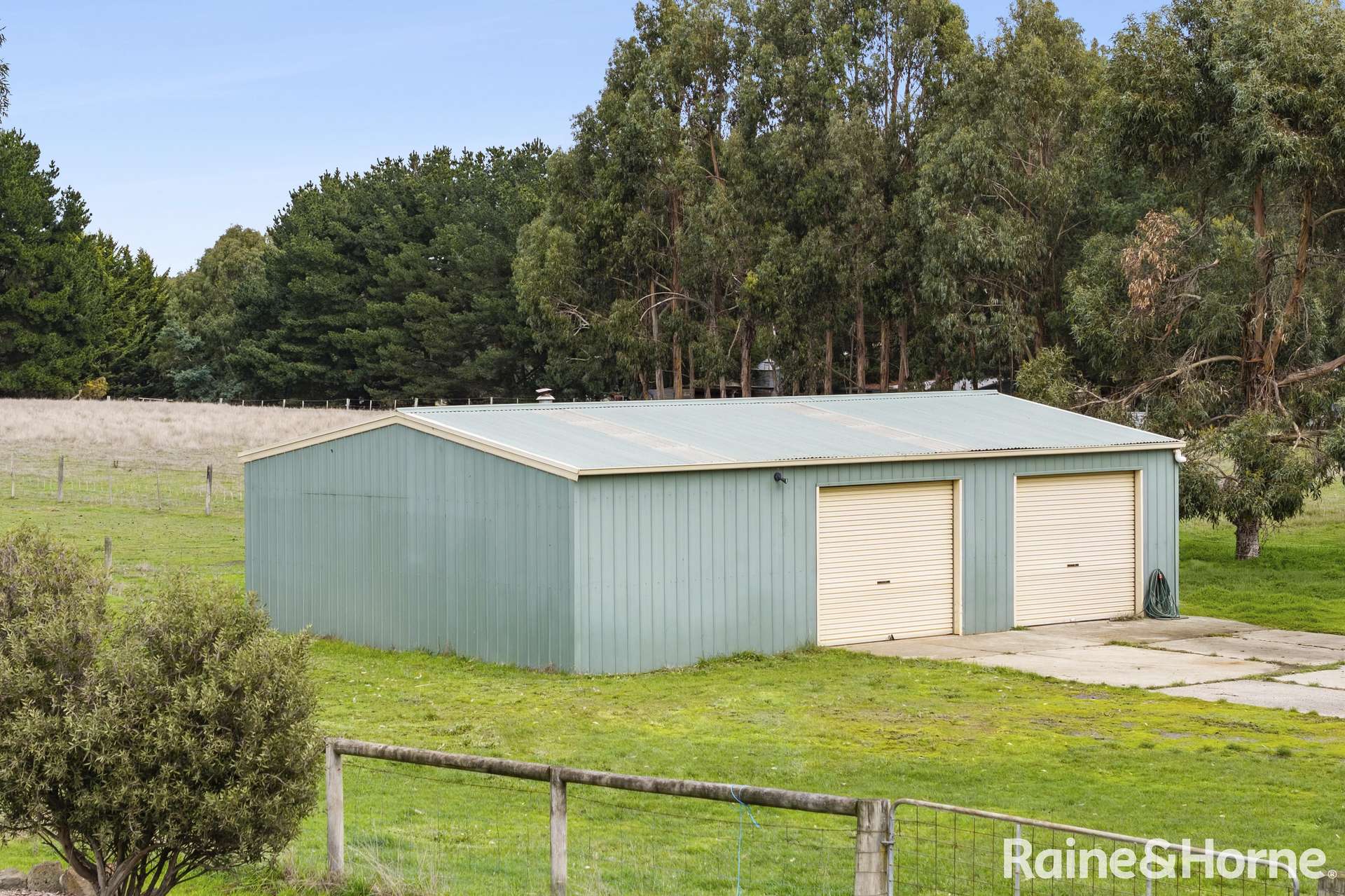 96 Baynton Road, Kyneton For Sale by Farmbuy.com - image 17