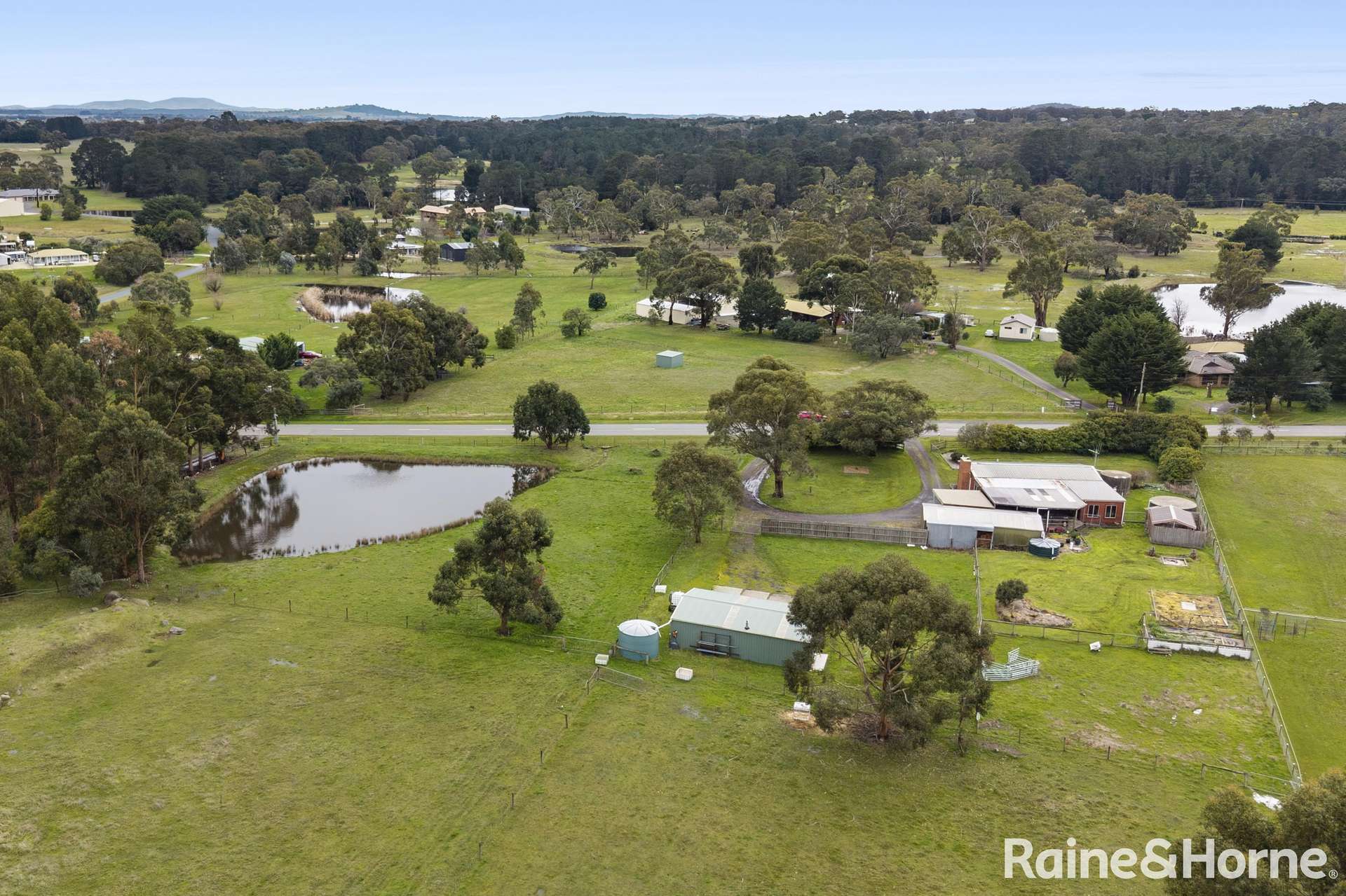 96 Baynton Road, Kyneton For Sale by Farmbuy.com - image 21