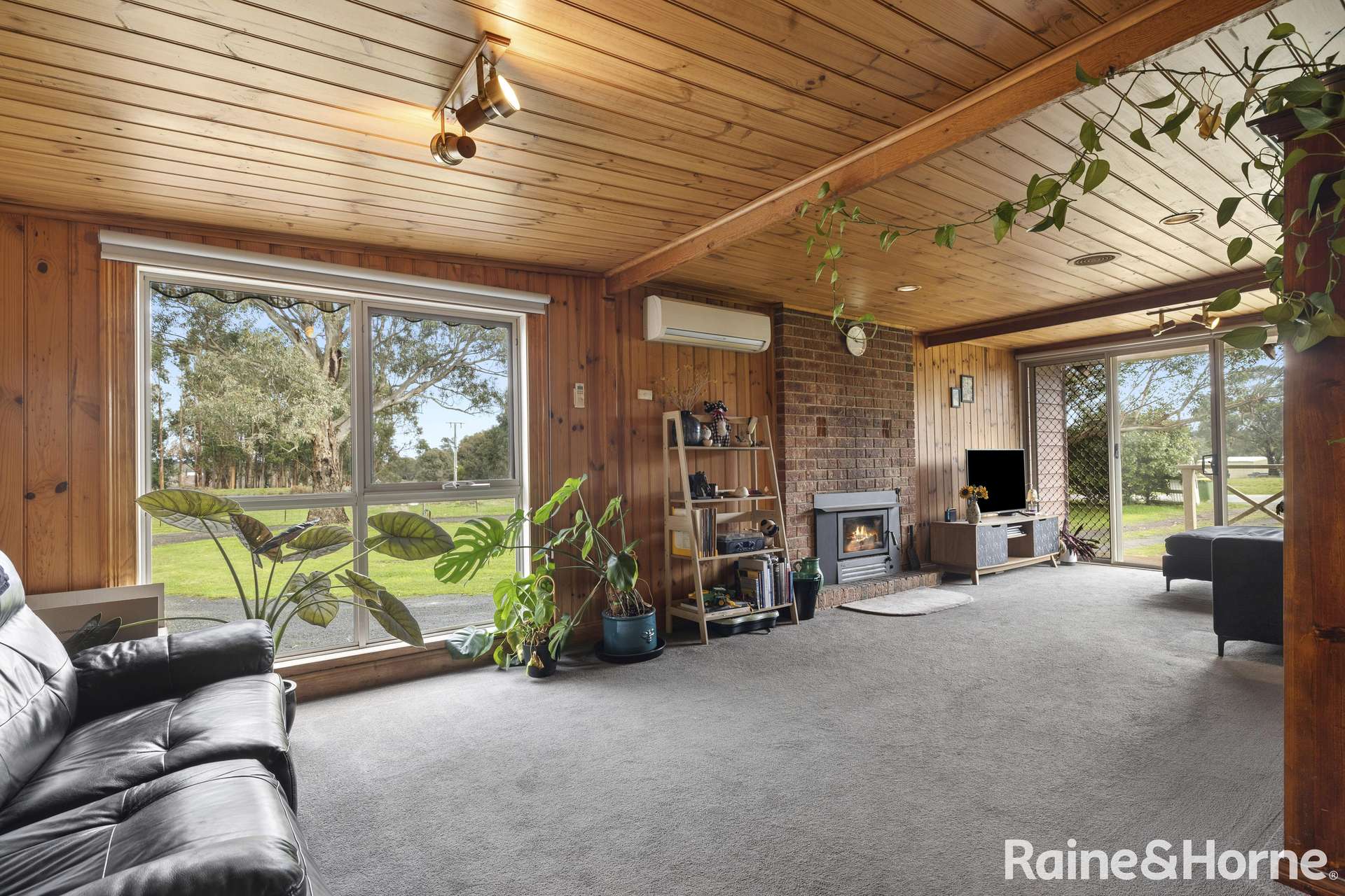 96 Baynton Road, Kyneton For Sale by Farmbuy.com - image 6