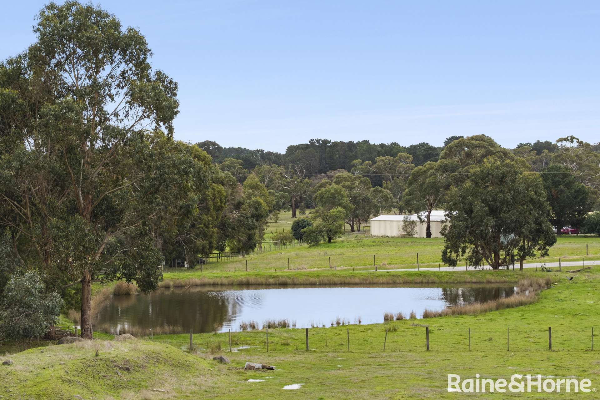 96 Baynton Road, Kyneton For Sale by Farmbuy.com - image 3