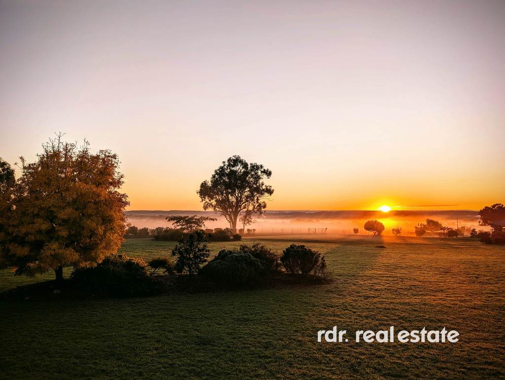 23 Clancys Drive, Inverell NSW 2360