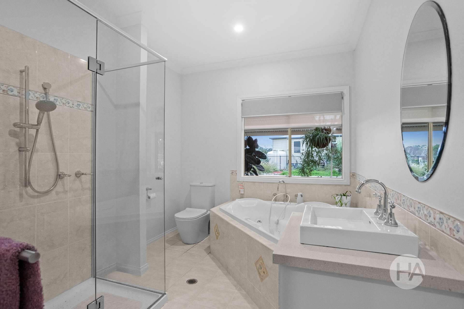 18 Raymond Street, Somerville For Sale by Farmbuy.com - image 6