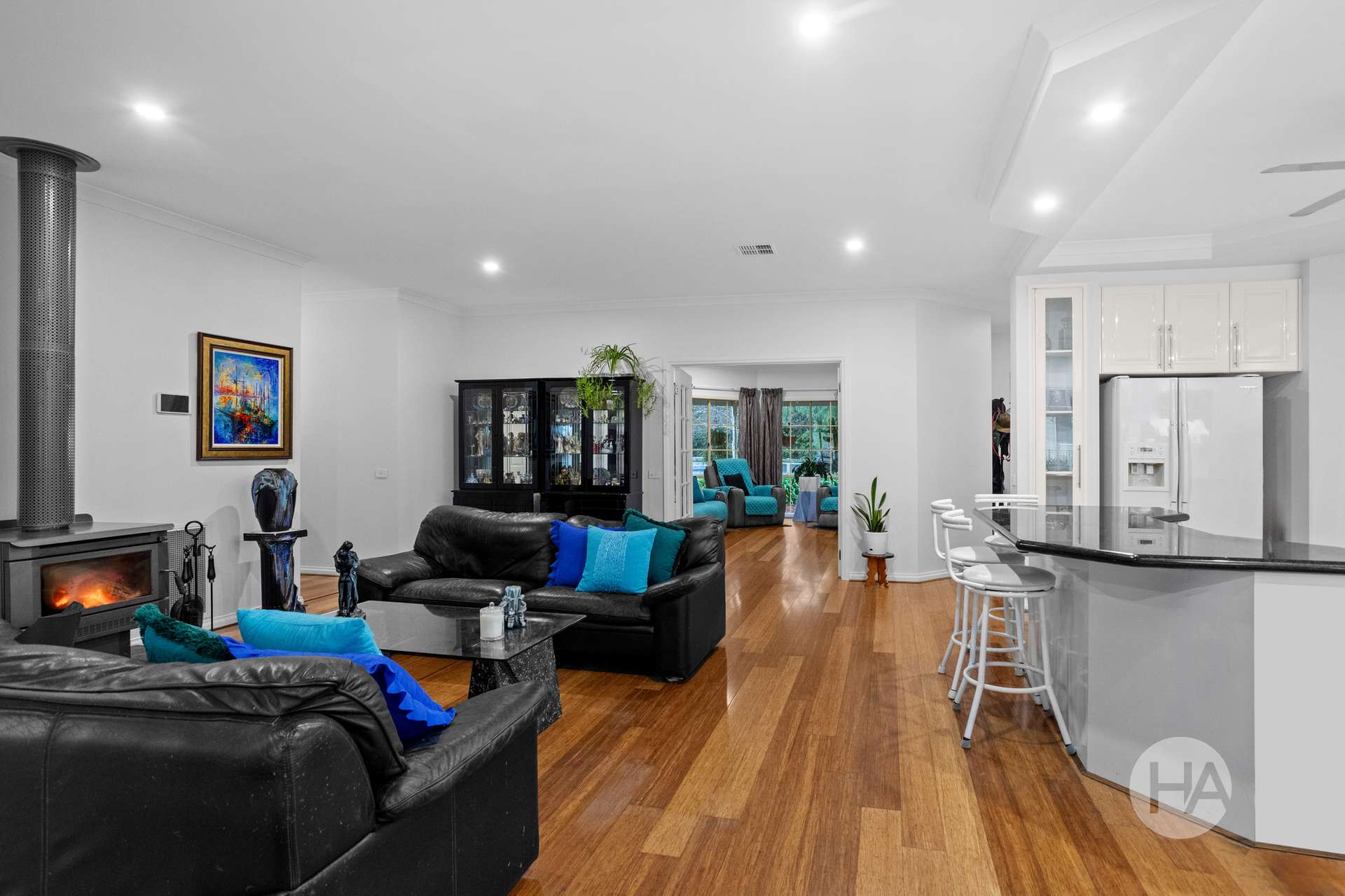 18 Raymond Street, Somerville For Sale by Farmbuy.com - image 3
