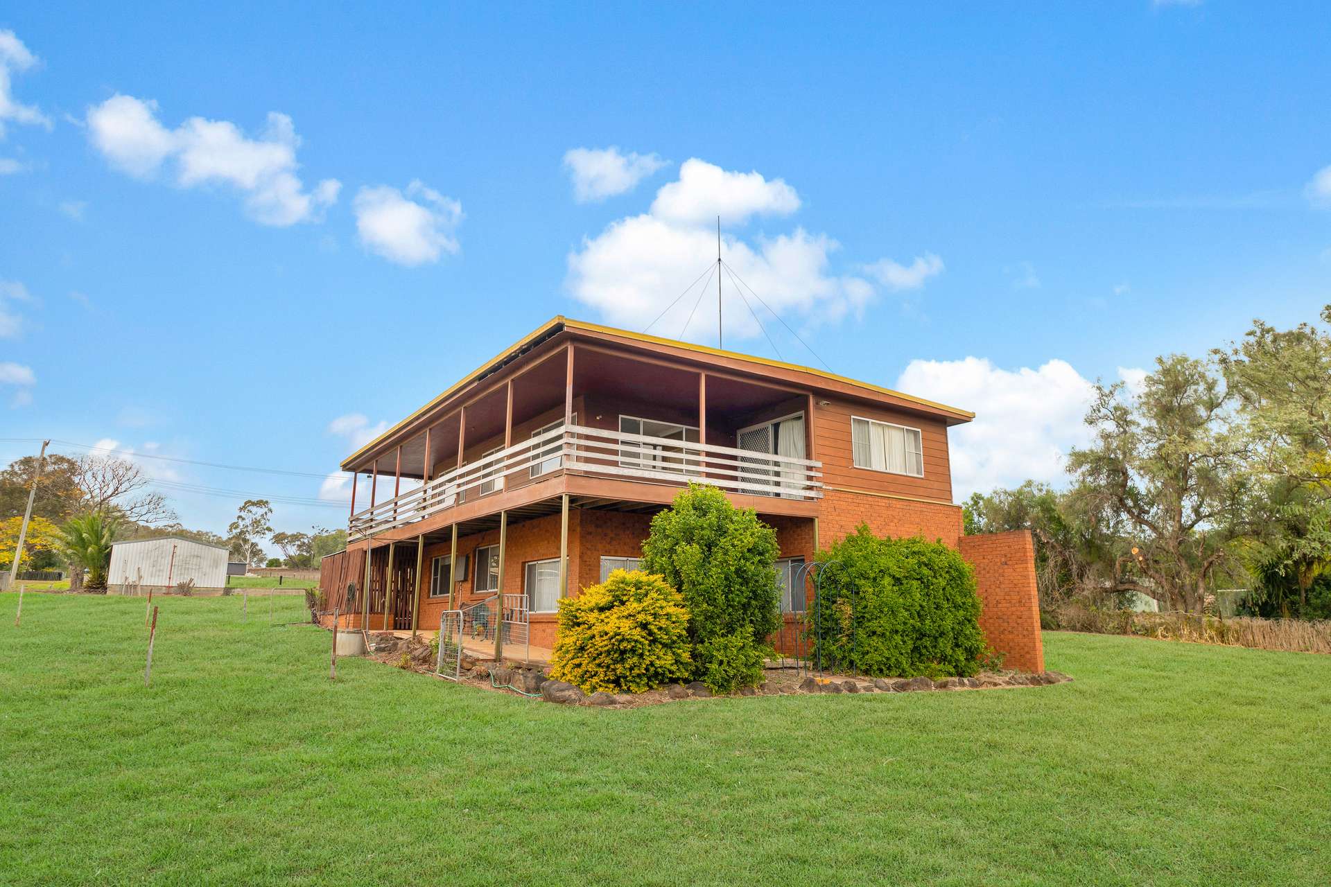 4 Goombungee Road, Kingsthorpe Sold by Farmbuy.com - image 1