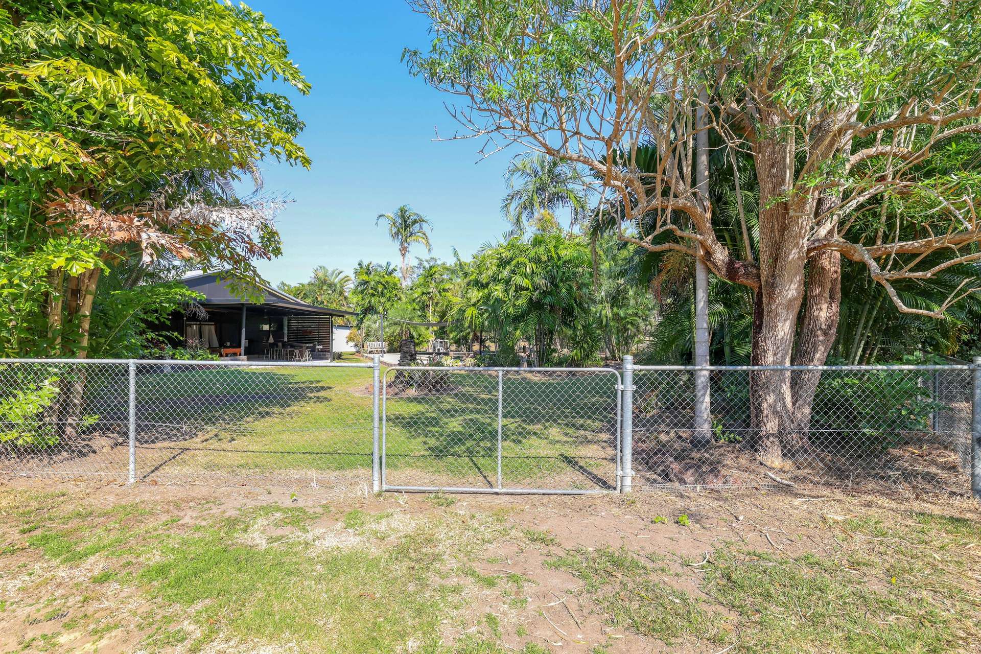 27 Gillatly Road, Humpty Doo For Sale by Farmbuy.com - image 25