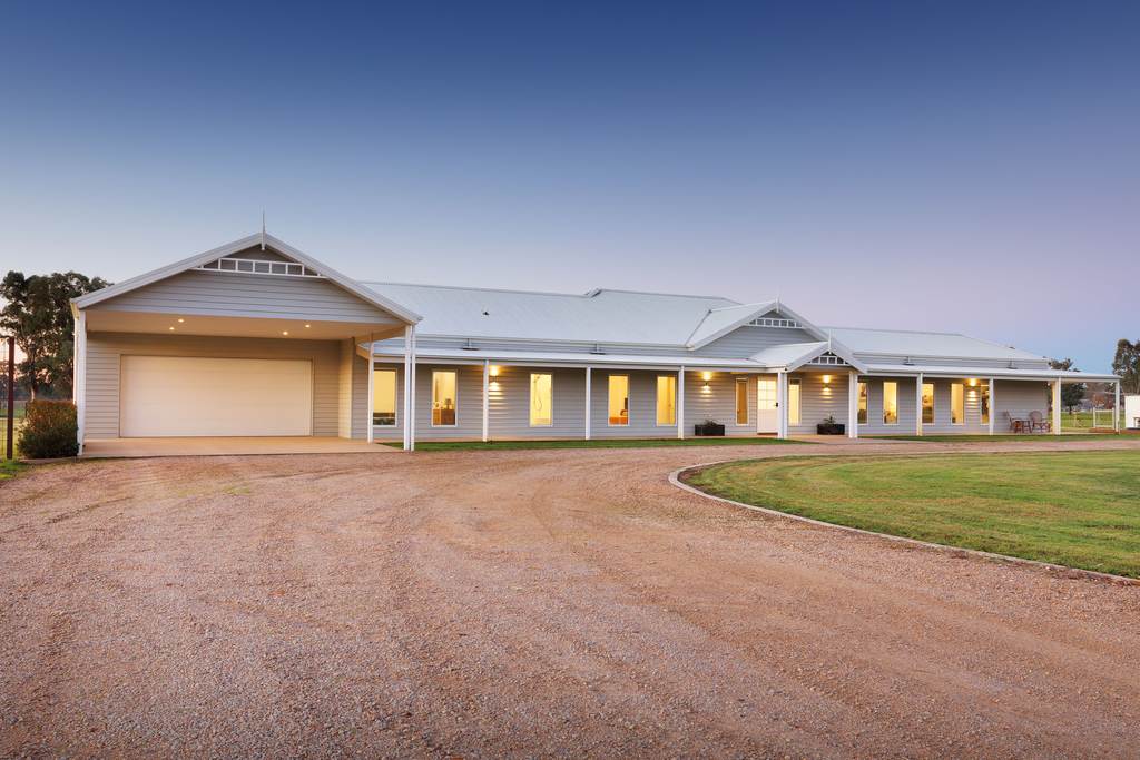 56 Delloro Road, Wangaratta South VIC 3678