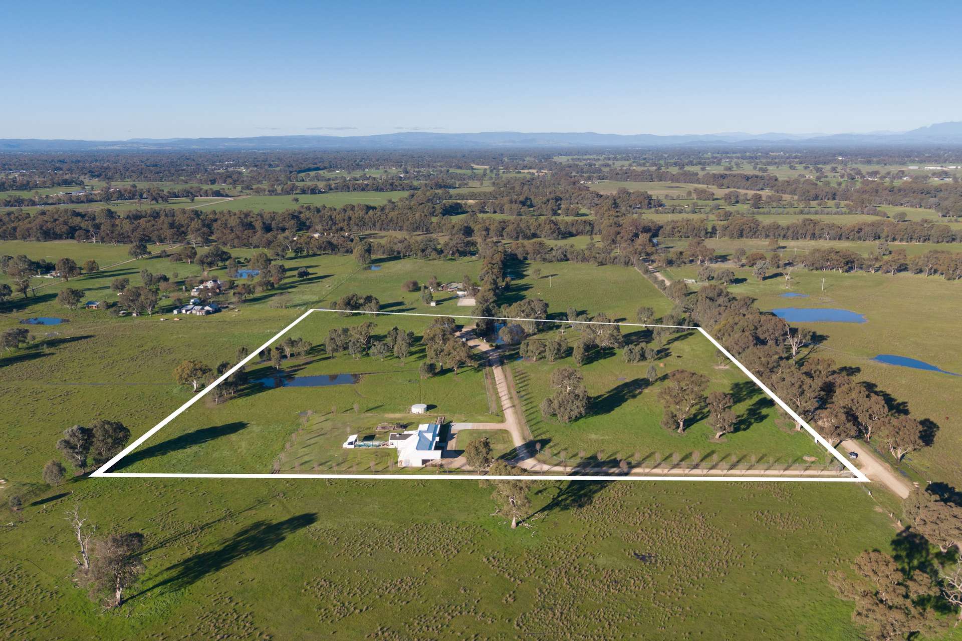 56 Delloro Road, Wangaratta South For Sale by Farmbuy.com - image 32