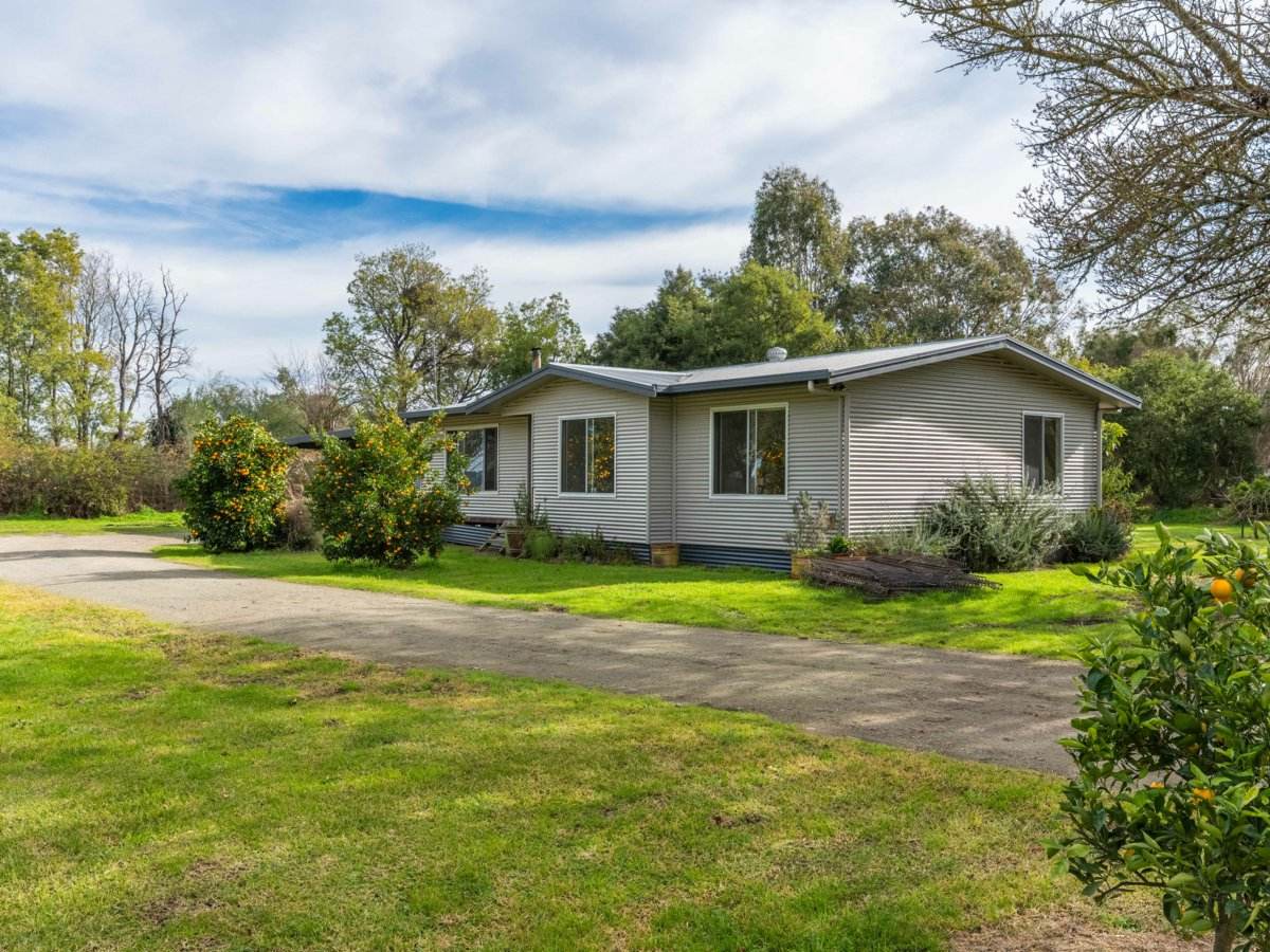 23 Murphys Lane, Bruthen For Sale by Farmbuy.com - image 3