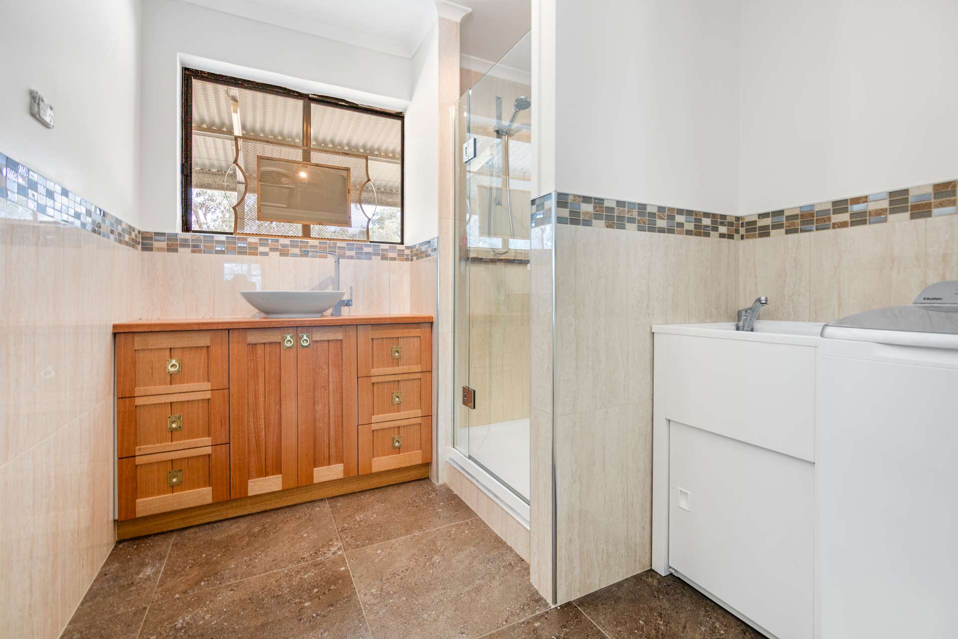 3 Deason Road, Stuart Mill For Sale by Farmbuy.com - image 12