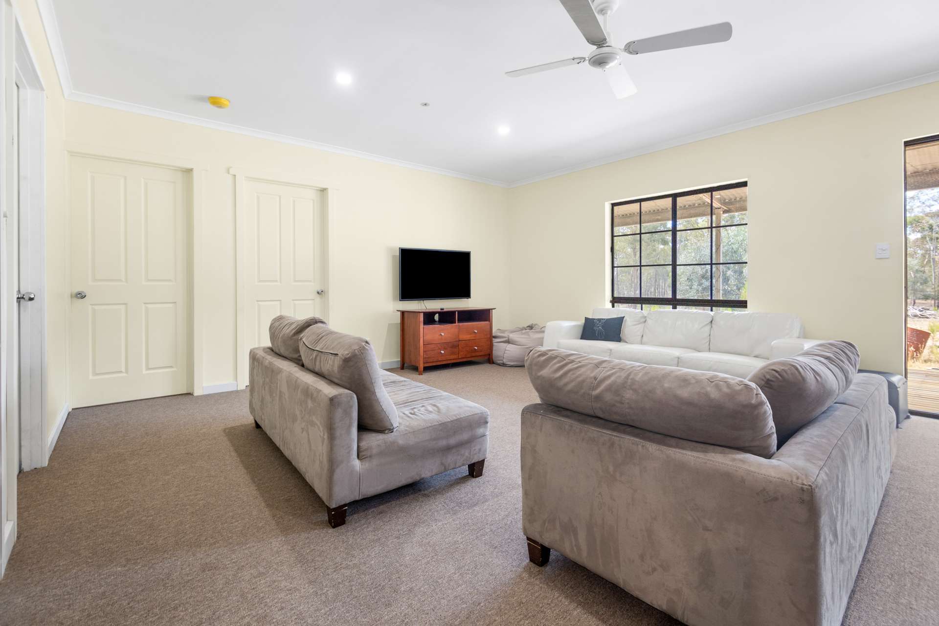 3 Deason Road, Stuart Mill For Sale by Farmbuy.com - image 6