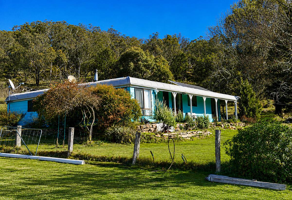 618 Coopers Road, Red Range For Sale by Farmbuy.com - image 2