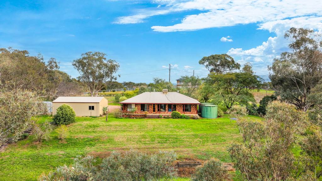 98 Tullamore Road, Tamworth NSW 2340