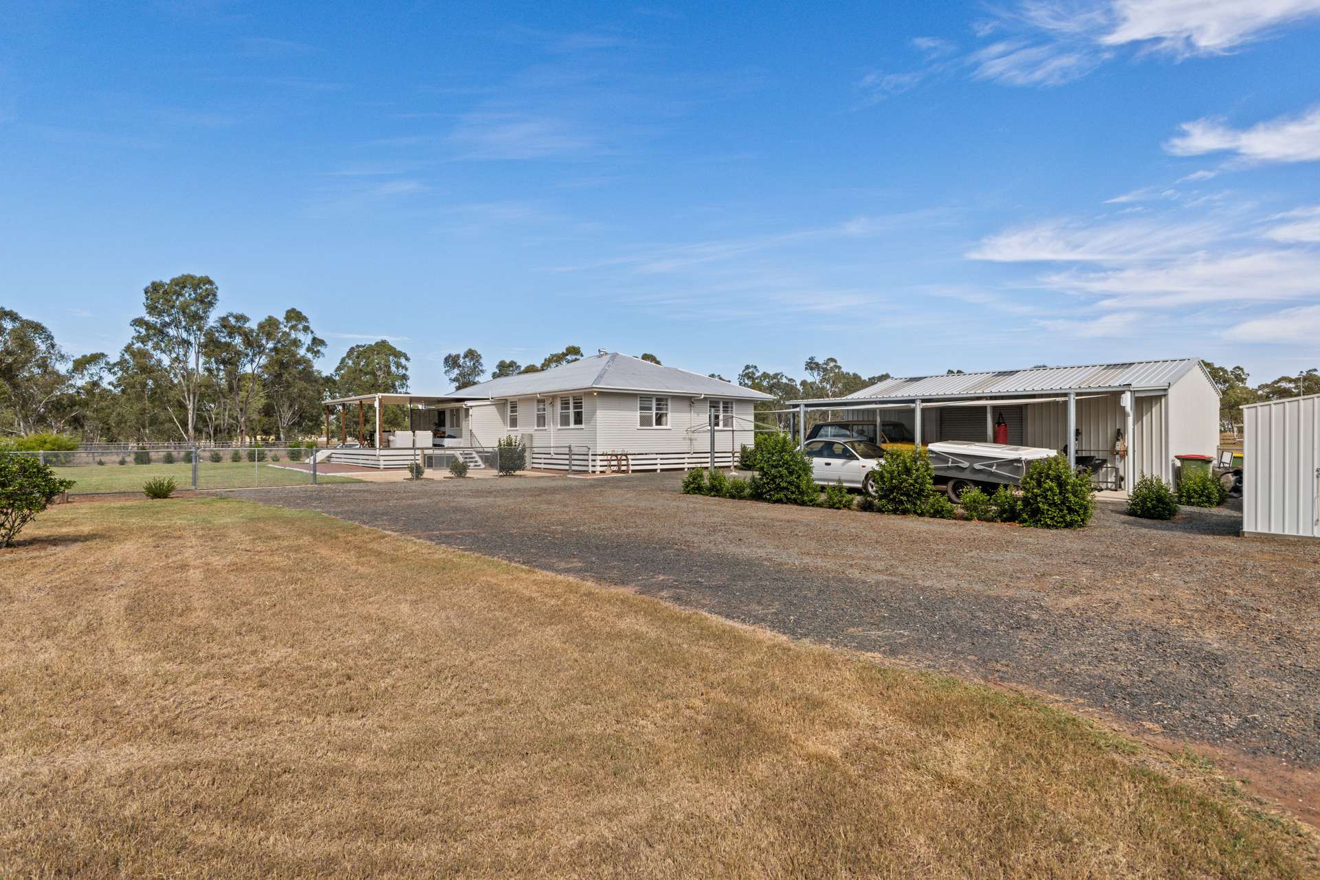 18 Rhode Court, Oakey For Sale by Farmbuy.com - image 13