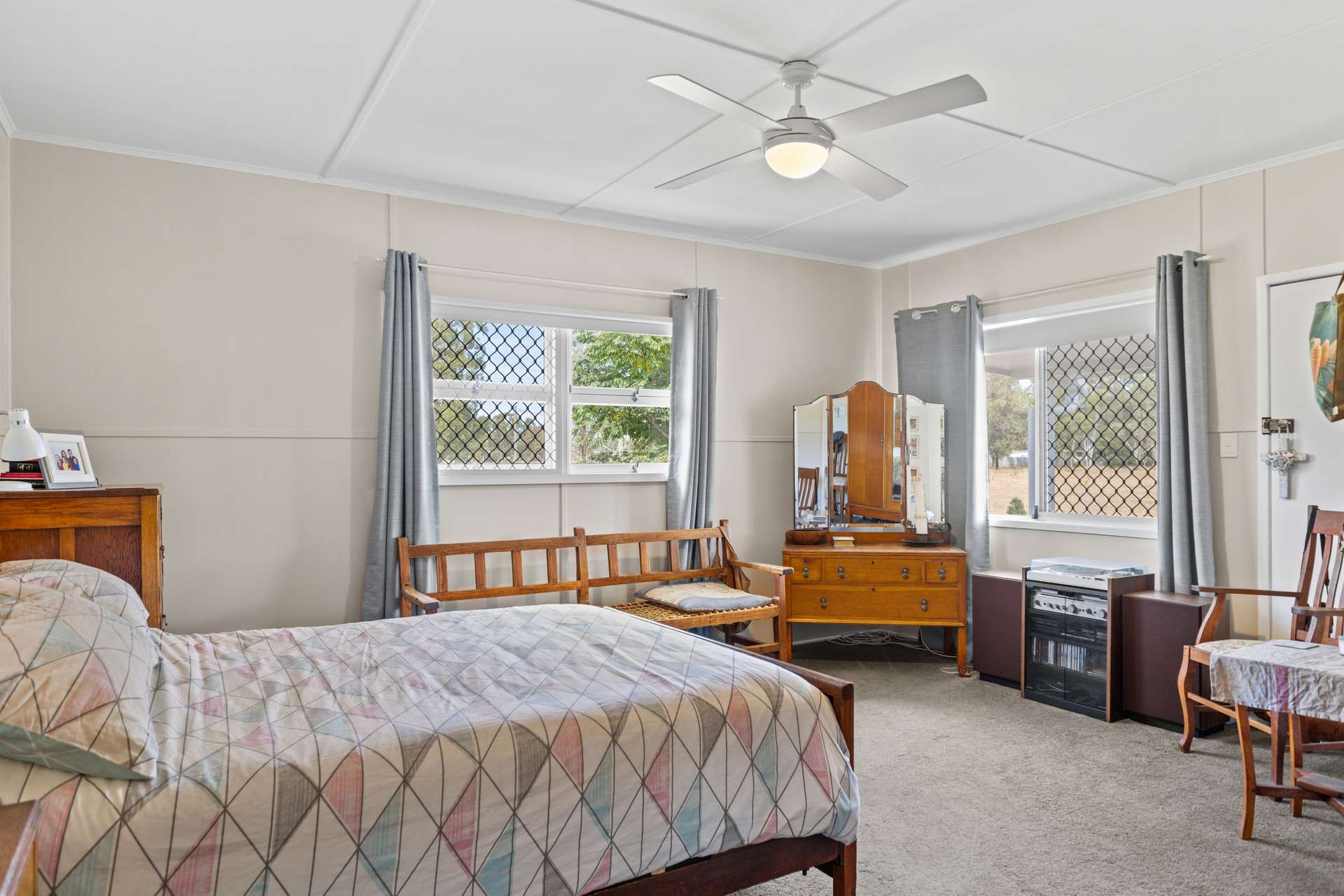 18 Rhode Court, Oakey For Sale by Farmbuy.com - image 9