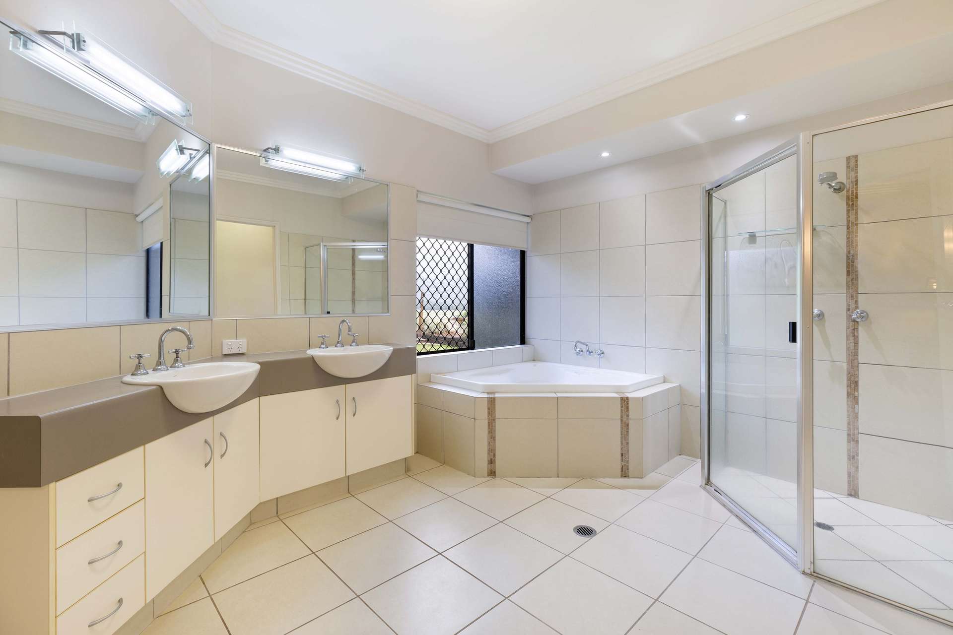 4 Dean Road, Bamboo, Mossman For Sale by Farmbuy.com - image 17